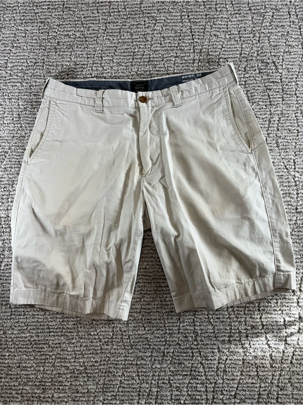 J. Crew Stretch Men’s Size 32‎ Beige 10.5” Chino Shorts